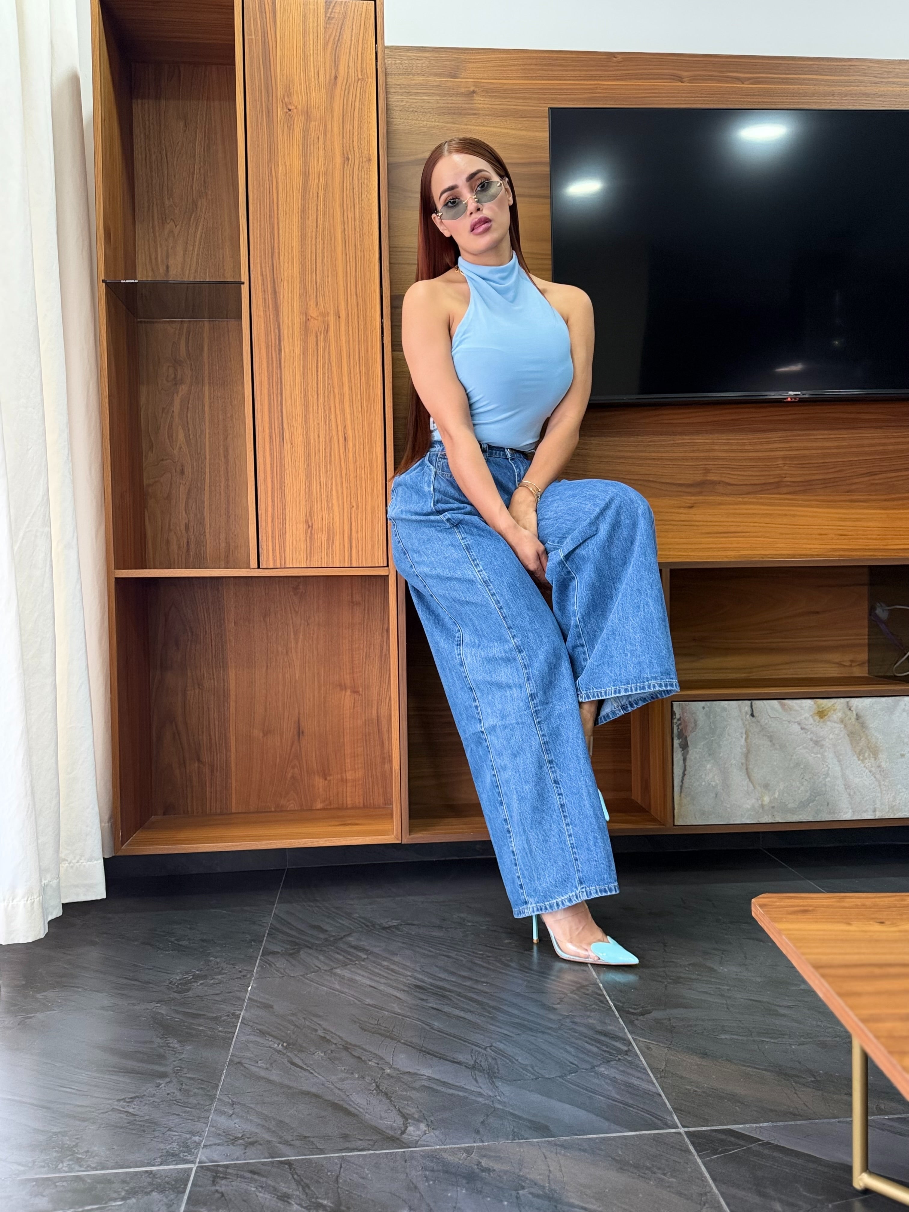 STRAIGHT JEANS