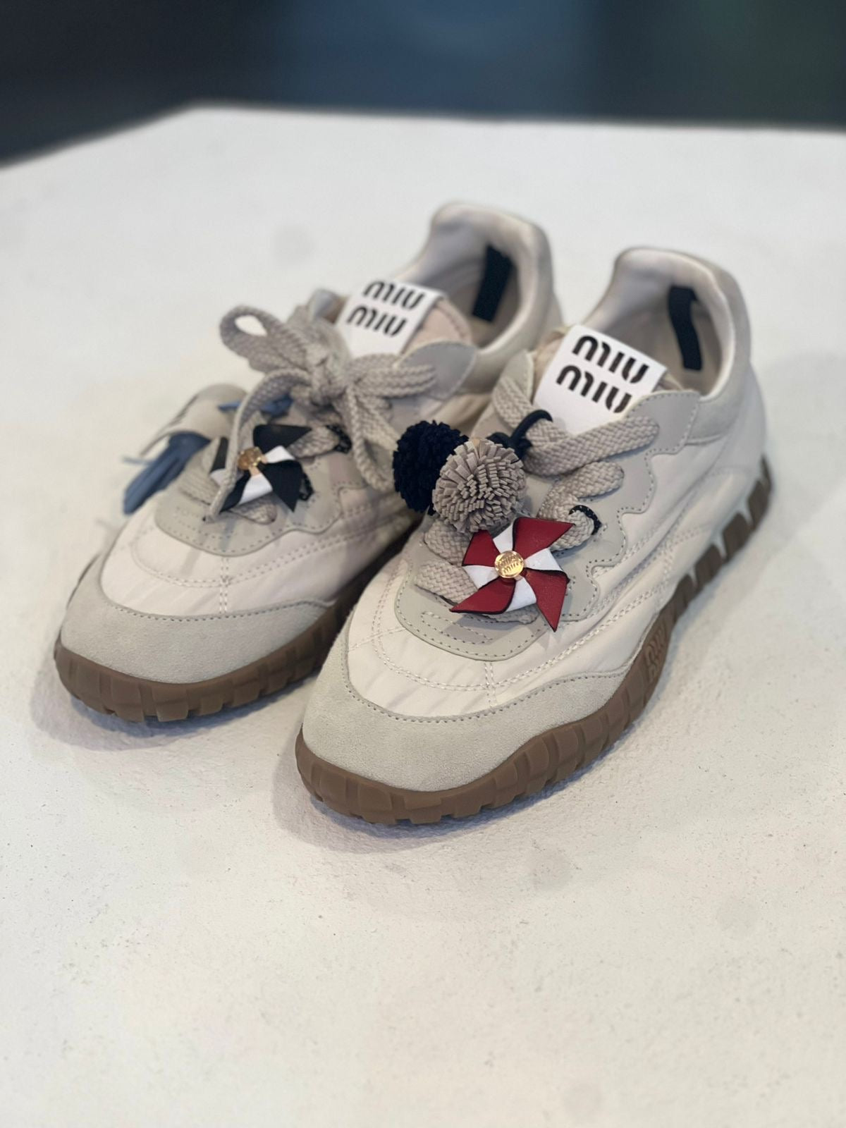 TENIS MU MU BEIGE-M