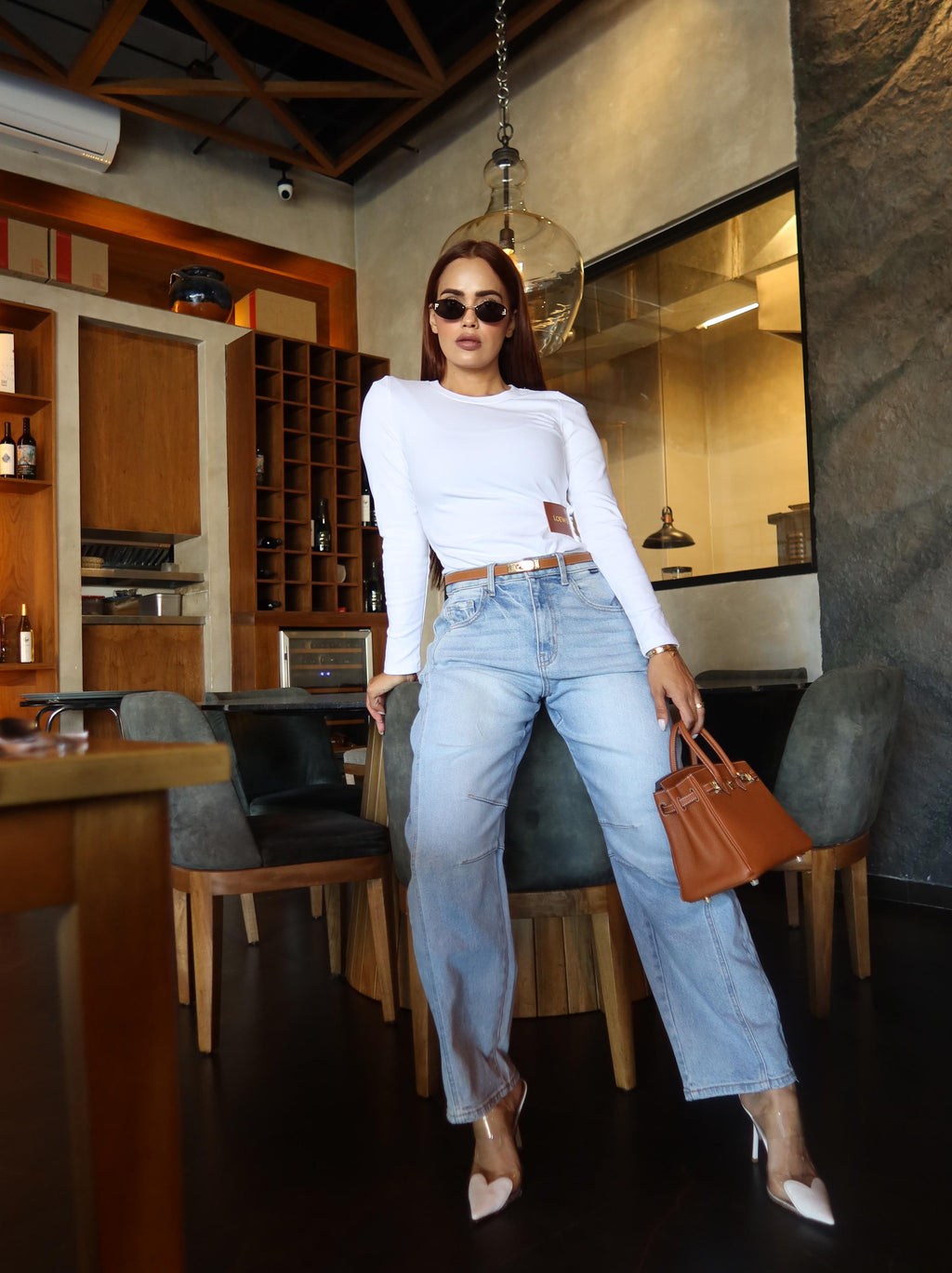 PANTALÓN MOM JEANS