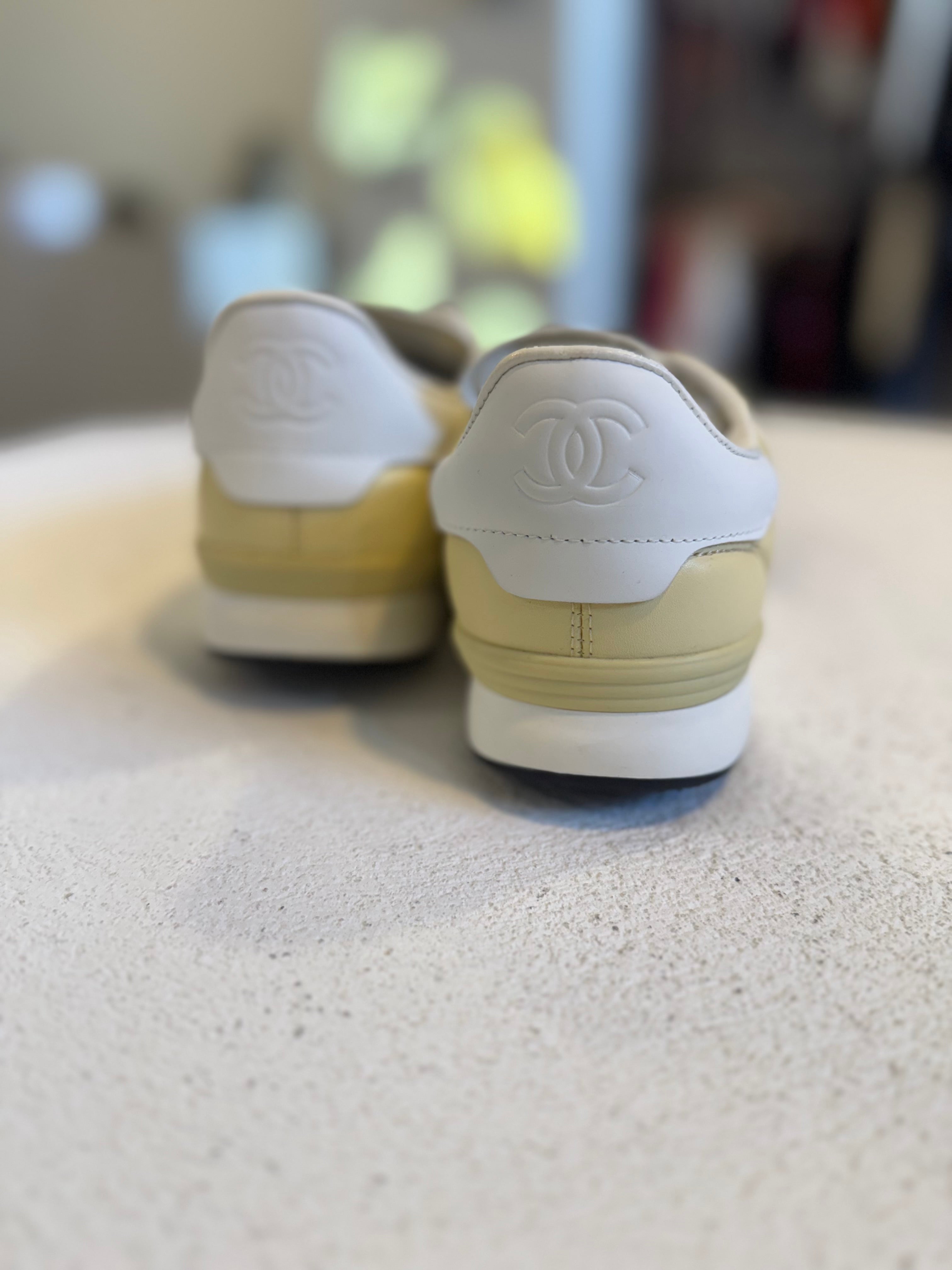 TENIS AMARILLOS
