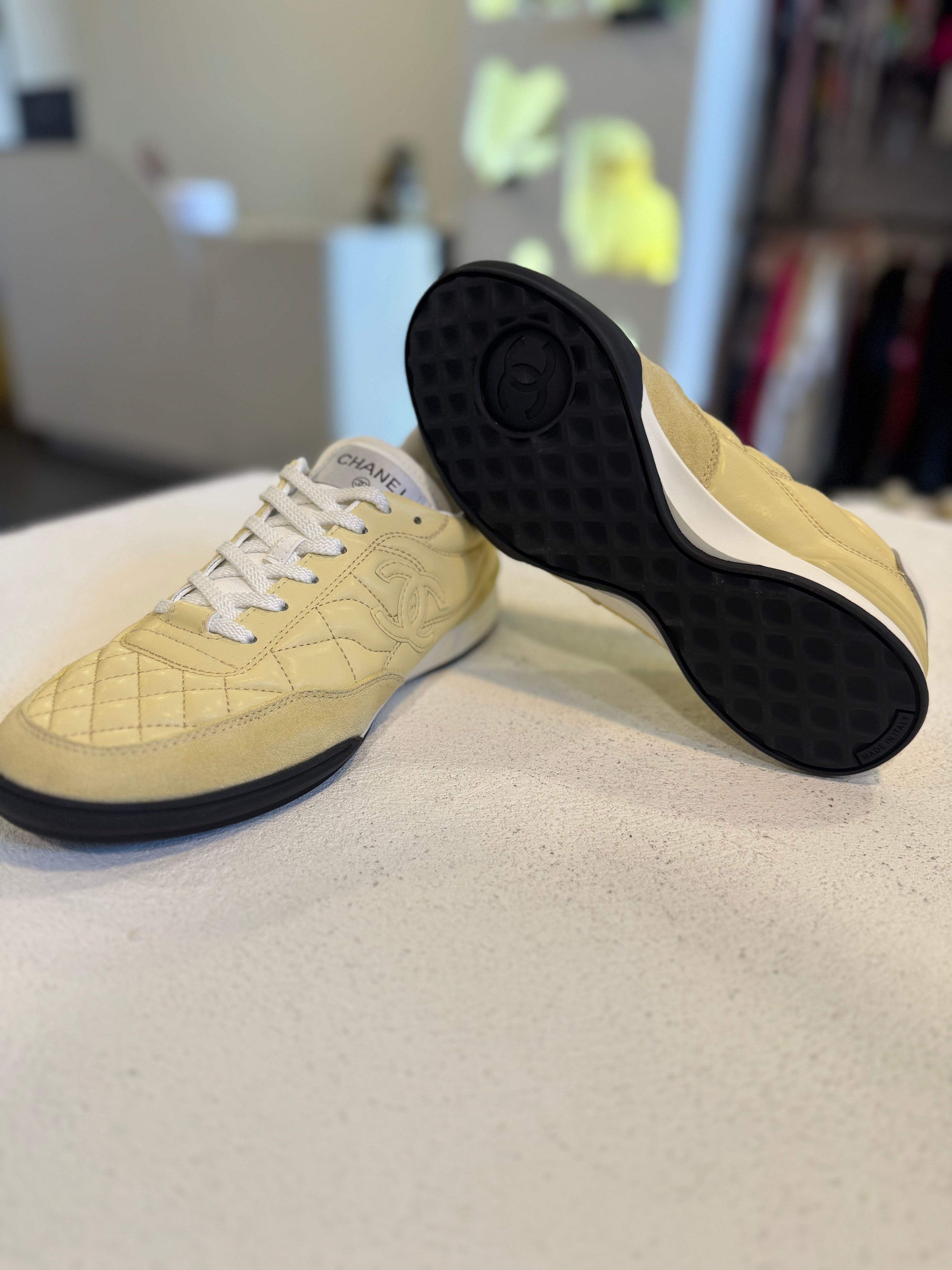 TENIS AMARILLOS