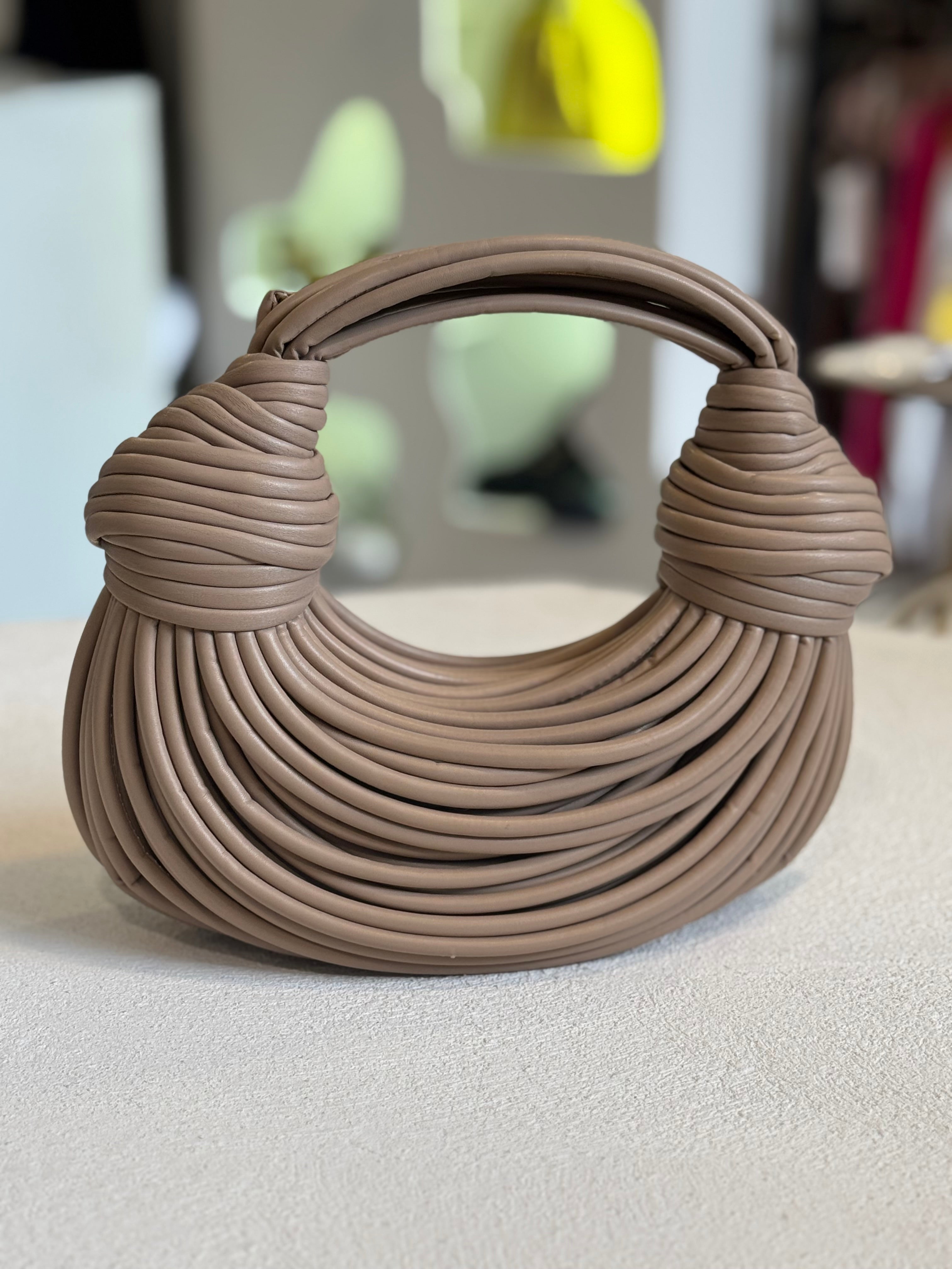 BOLSA TIRAS BEIGE