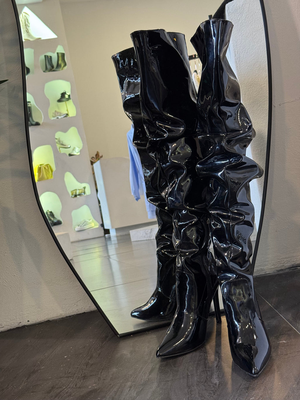 BOTA NEGRA CHAROL