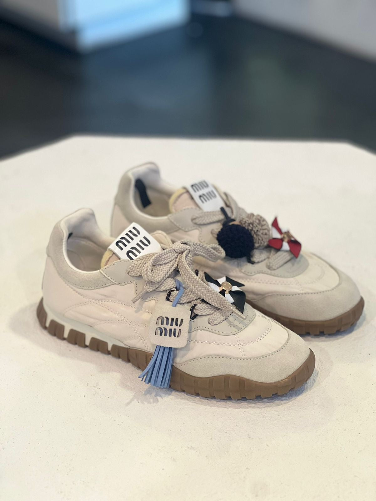 TENIS MU MU BEIGE-M
