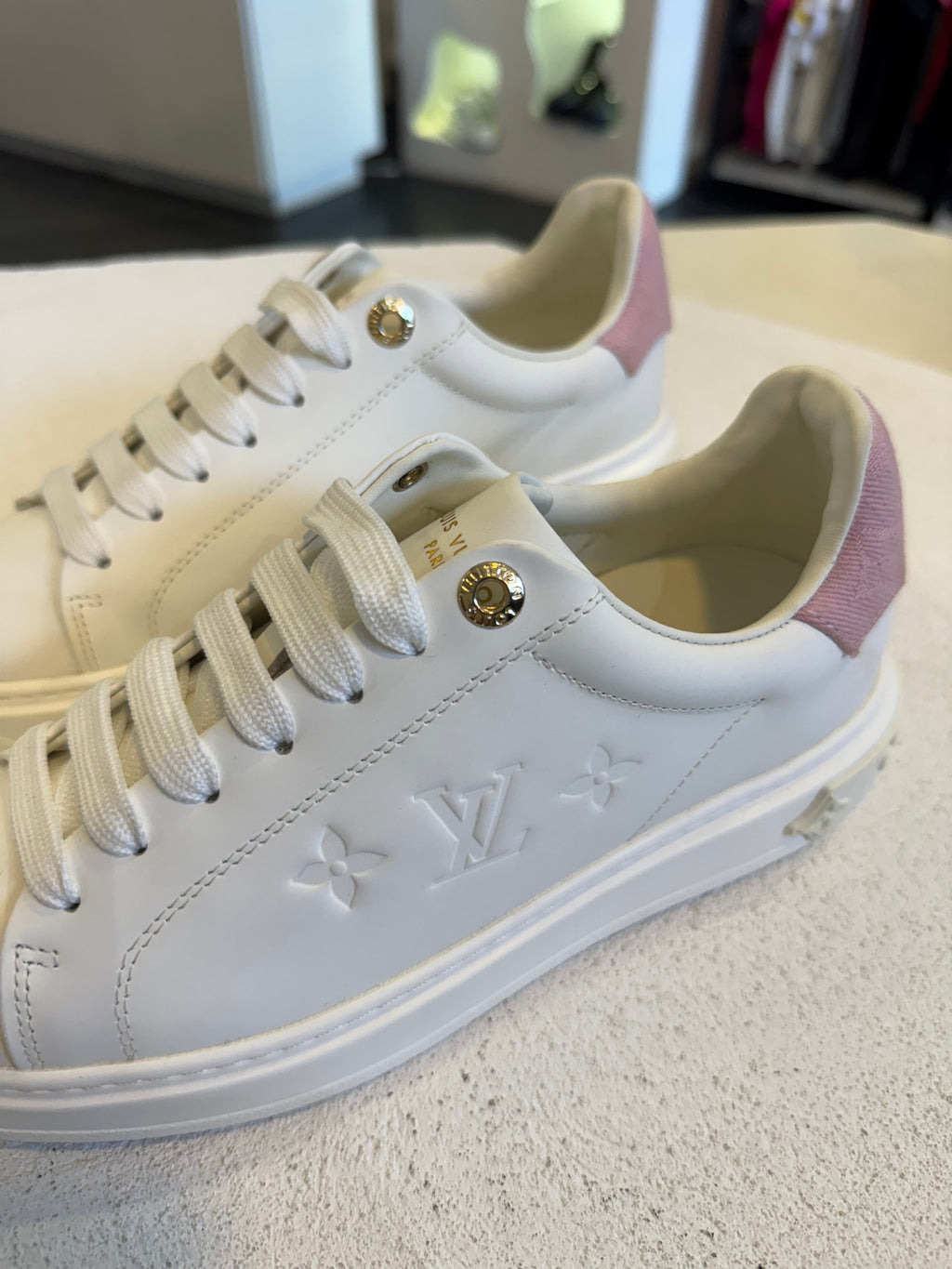 Tenis blanco con rosa