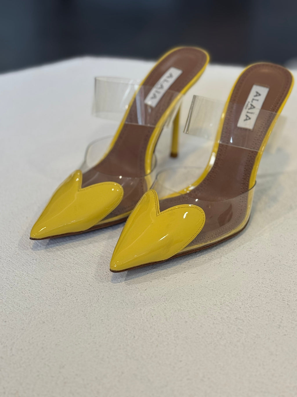 Zapatillas amarillas