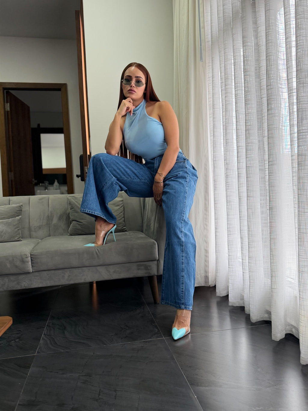 STRAIGHT JEANS