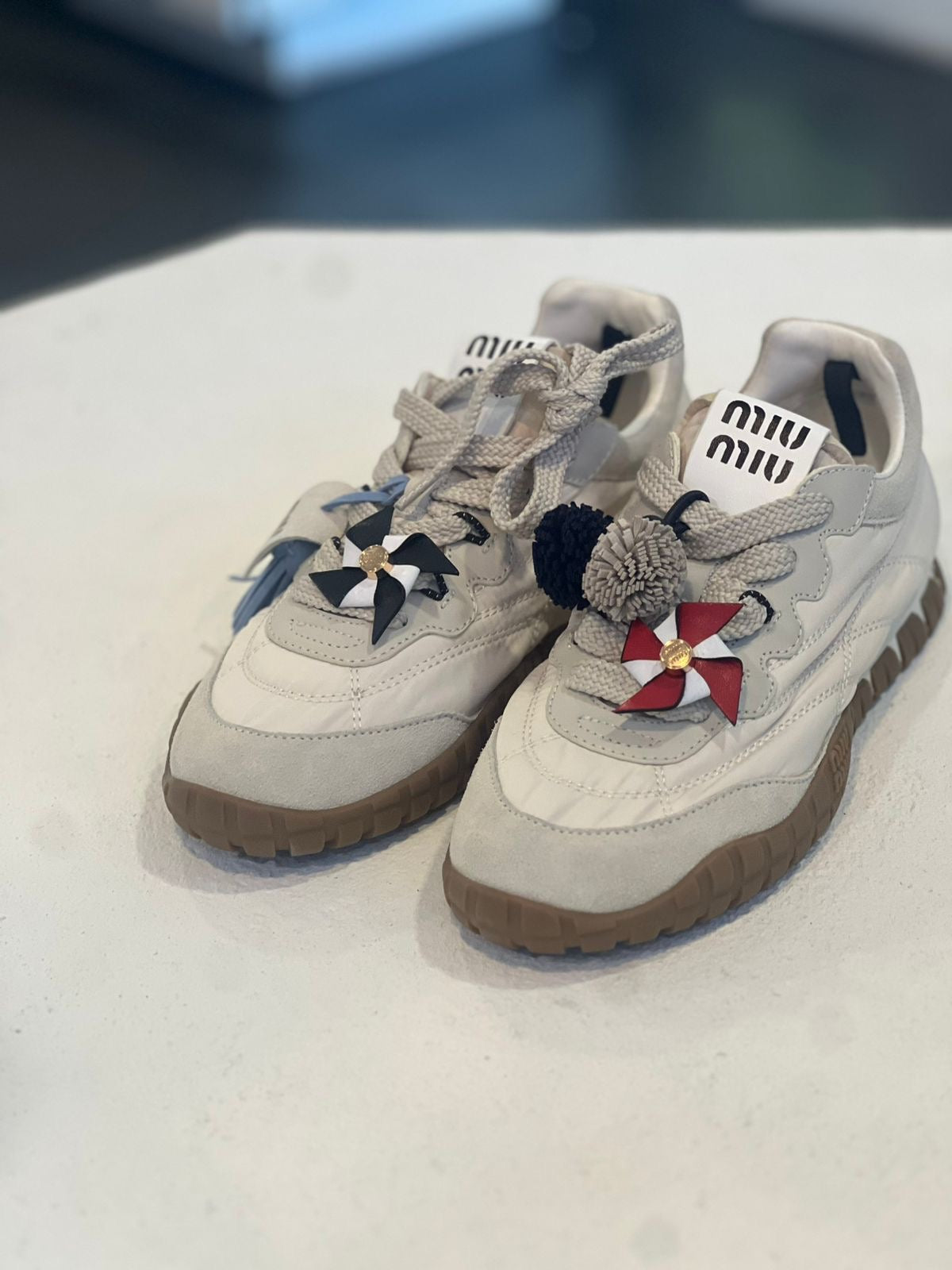 TENIS MU MU BEIGE-M