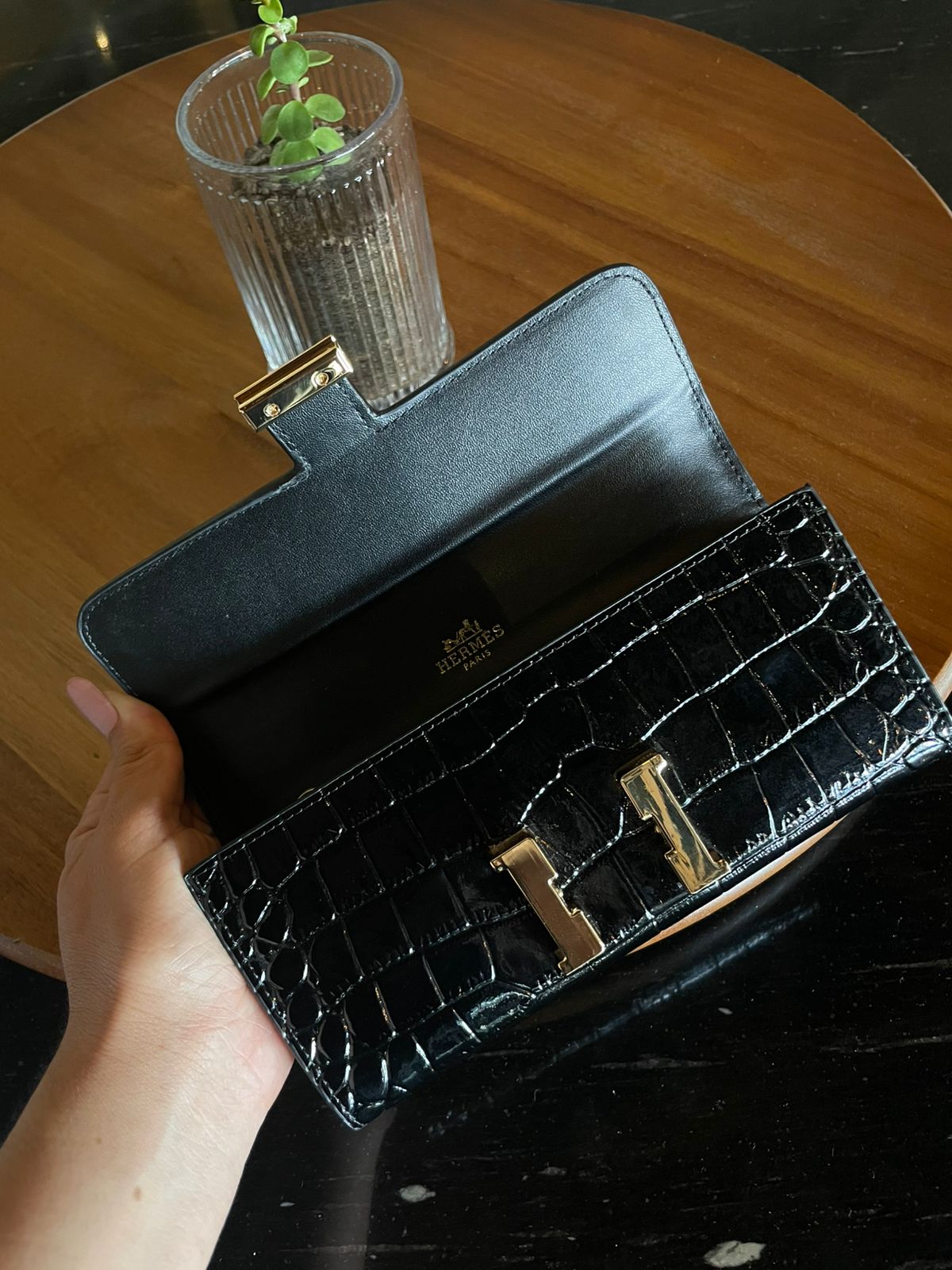cartera negra