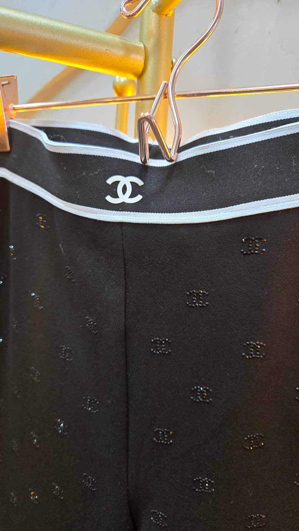 Pantalon negro CH